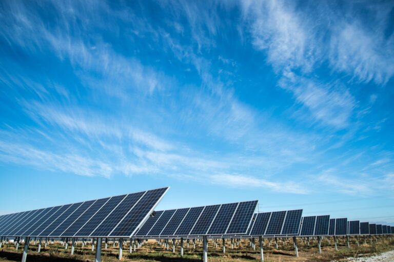Passos para Implementar Energia Solar em Casa
